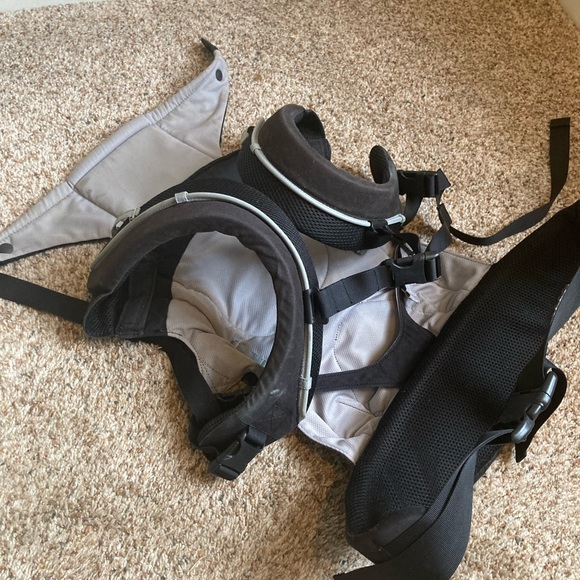 GUC Eddie Bauer 3 in 1 infant carrier - Picture 2 of 3